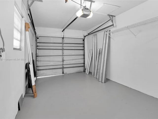 1172 NE 210th Ter # 1172, Miami FL 33179