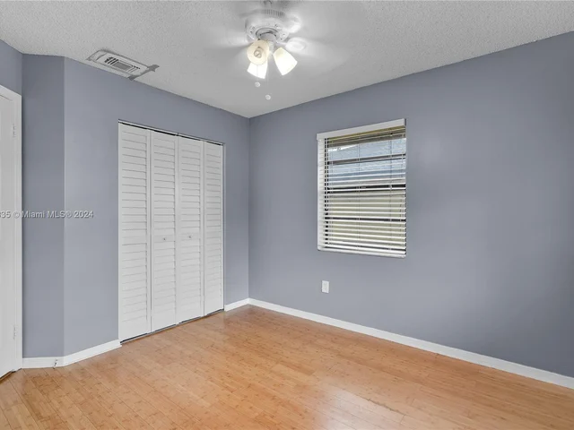 1172 NE 210th Ter # 1172, Miami FL 33179