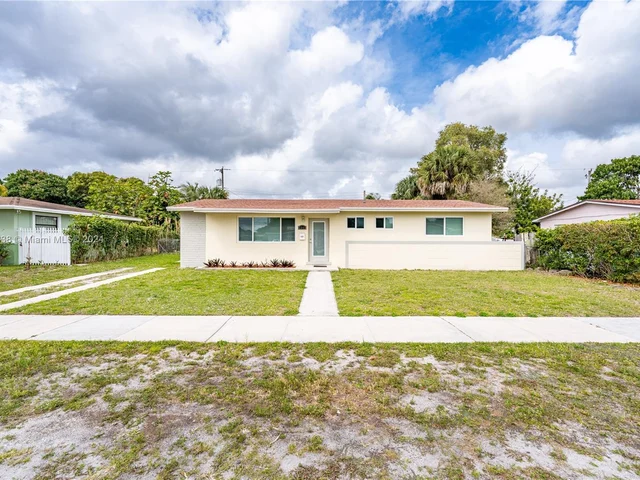 2345 NW 182nd Ter, Miami Gardens FL 33056