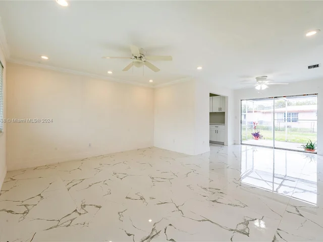 2345 NW 182nd Ter, Miami Gardens FL 33056