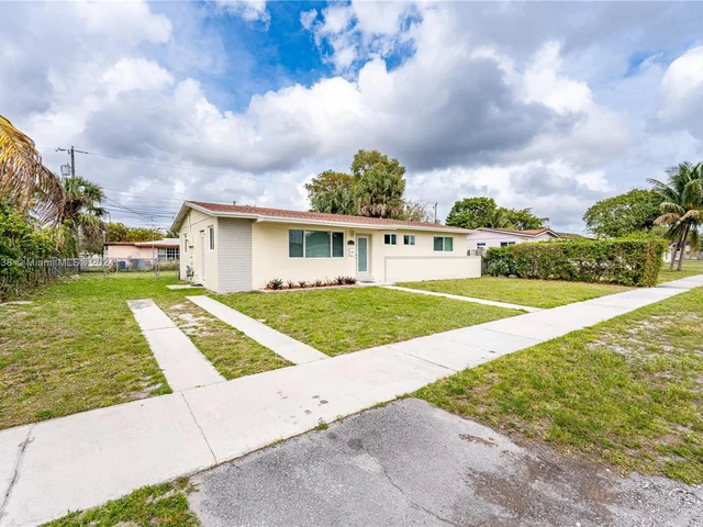 2345 NW 182nd Ter, Miami Gardens FL 33056