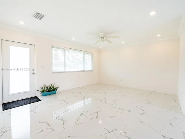 2345 NW 182nd Ter, Miami Gardens FL 33056