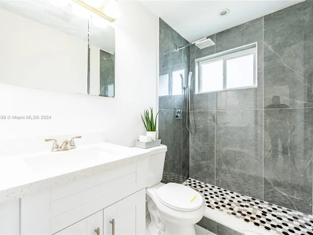 2345 NW 182nd Ter, Miami Gardens FL 33056