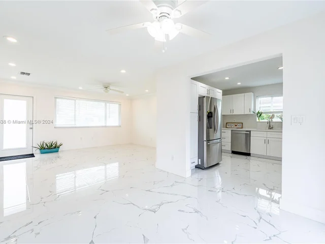 2345 NW 182nd Ter, Miami Gardens FL 33056