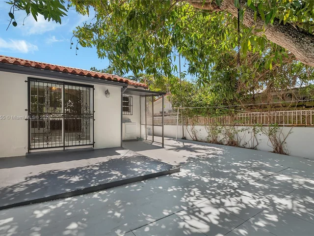 2327 SW 22nd Ter, Miami FL 33145