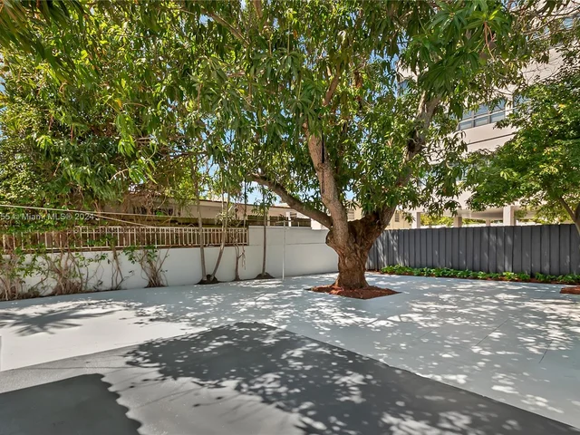 2327 SW 22nd Ter, Miami FL 33145