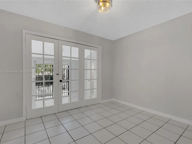 2327 SW 22nd Ter, Miami FL 33145