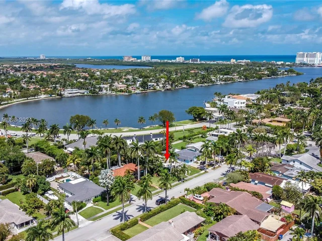 1223 Polk St, Hollywood FL 33019