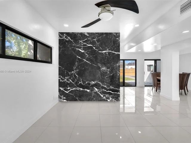 1223 Polk St, Hollywood FL 33019