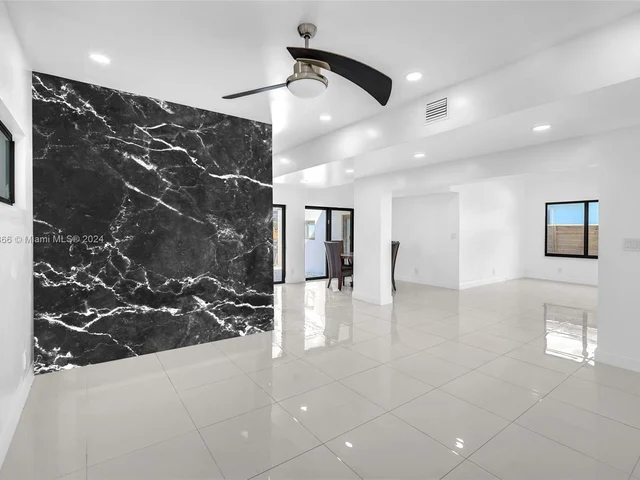 1223 Polk St, Hollywood FL 33019