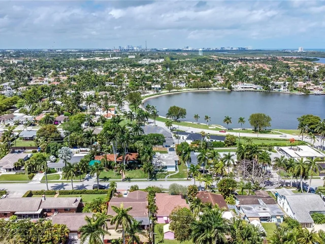 1223 Polk St, Hollywood FL 33019