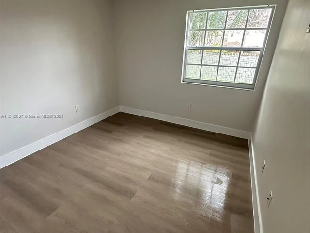 9715 Fontainebleau Blvd # E108, Miami FL 33172