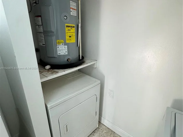 112 NW 32nd Pl # 112, Miami FL 33125