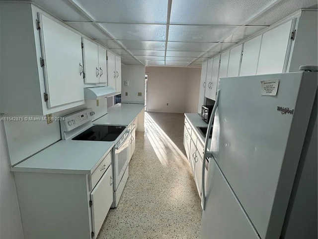 112 NW 32nd Pl # 112, Miami FL 33125