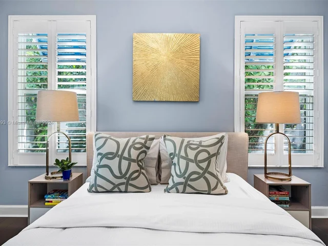 255 W Rivo Alto Dr, Miami Beach FL 33139