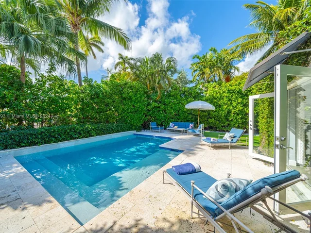 255 W Rivo Alto Dr, Miami Beach FL 33139