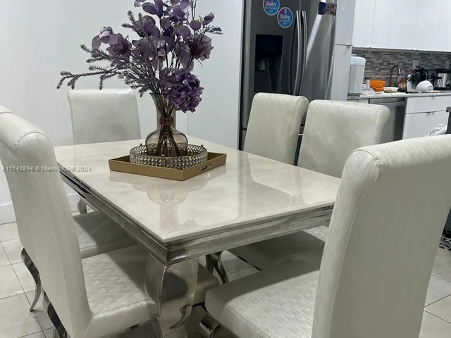 1890 W 56th St # 1325, Hialeah FL 33012