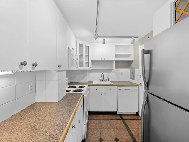 3301 NE 5th Ave # 1101, Miami FL 33137