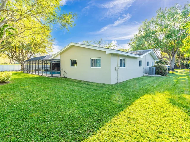 14765 SW 79th Ct, Palmetto Bay FL 33158