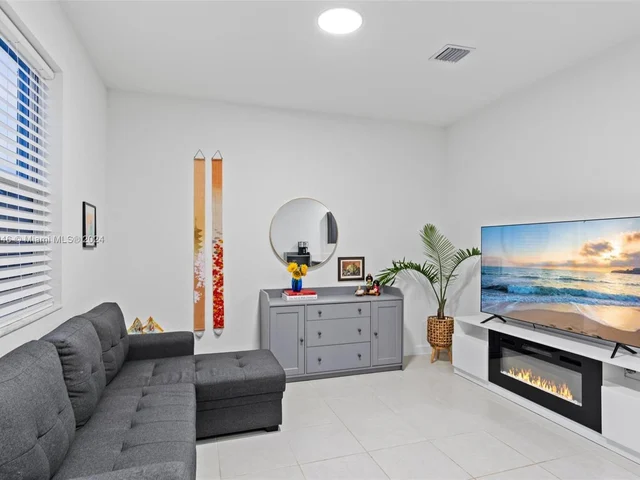 1170 SE 26th Ter # 1170, Homestead FL 33035