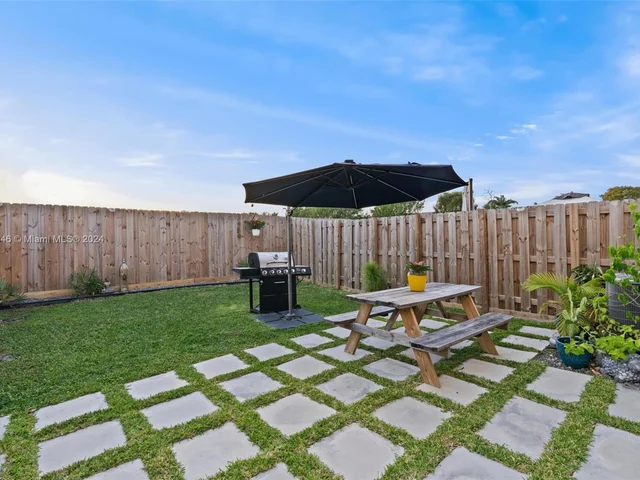 1170 SE 26th Ter # 1170, Homestead FL 33035