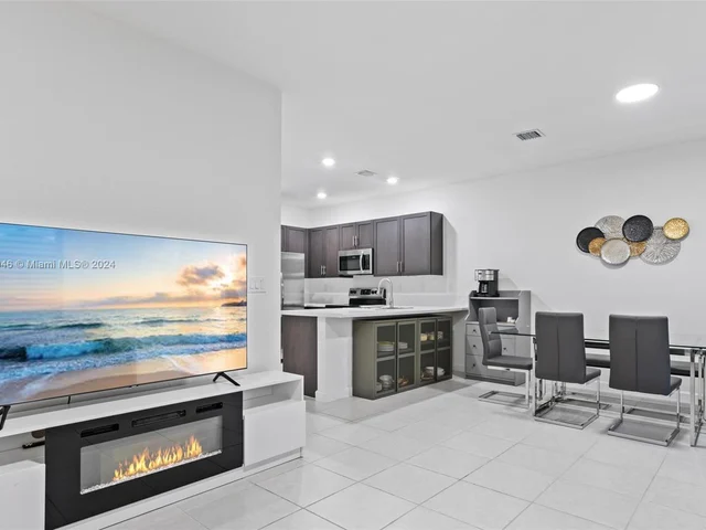 1170 SE 26th Ter # 1170, Homestead FL 33035