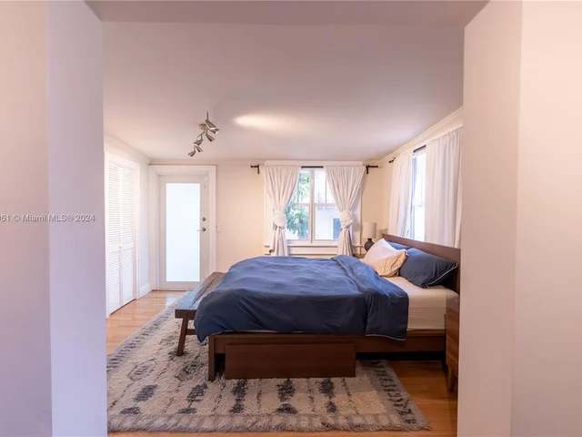 55 NE 46th St, Miami FL 33137