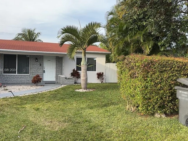 6305 Plunkett St, Hollywood FL 33023