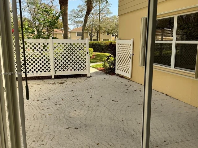 2902 Foxboro Ct # 2902, Boynton Beach FL 33436