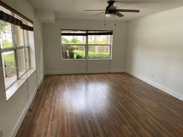 2902 Foxboro Ct # 2902, Boynton Beach FL 33436