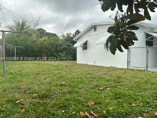 1130 NE 214th St, Miami FL 33179