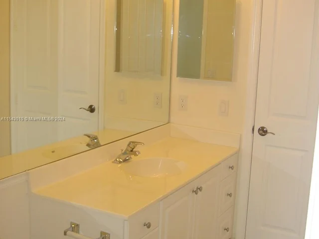 4404 SW 160 th AV # 832, Miramar FL 33027