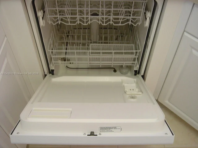 4404 SW 160 th AV # 832, Miramar FL 33027