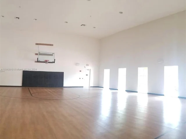 4404 SW 160 th AV # 832, Miramar FL 33027