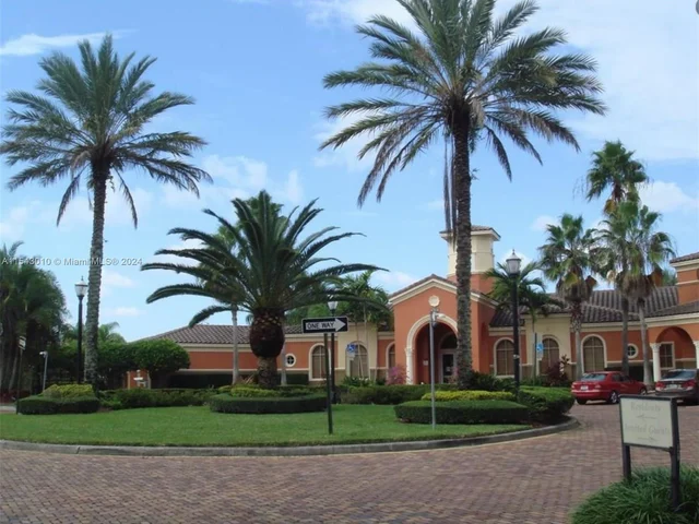 4404 SW 160 th AV # 832, Miramar FL 33027