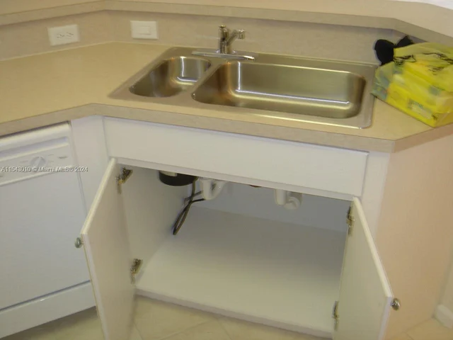 4404 SW 160 th AV # 832, Miramar FL 33027