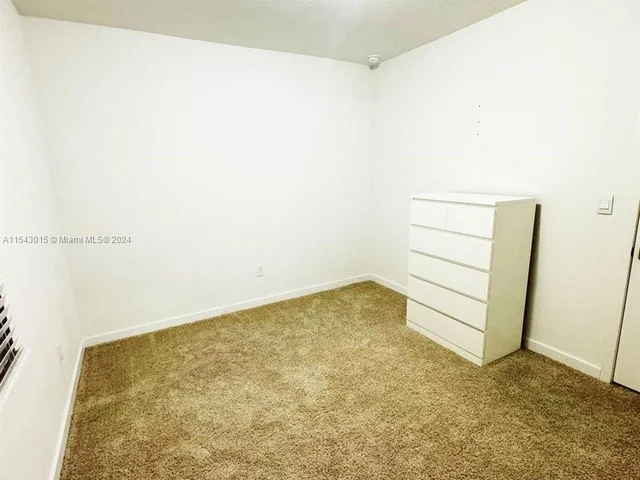 848 SE 17th St # 0, Homestead FL 33034