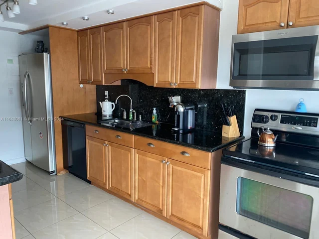 18061 Biscayne Blvd # 1701, Aventura FL 33160