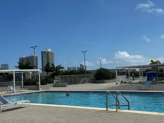 18061 Biscayne Blvd # 1701, Aventura FL 33160