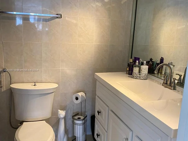 18061 Biscayne Blvd # 1701, Aventura FL 33160