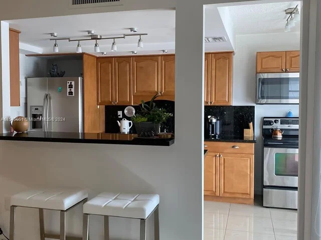 18061 Biscayne Blvd # 1701, Aventura FL 33160