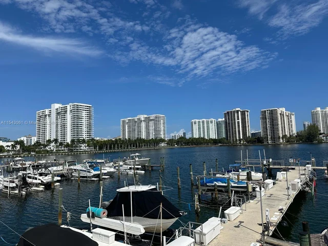 18061 Biscayne Blvd # 1701, Aventura FL 33160