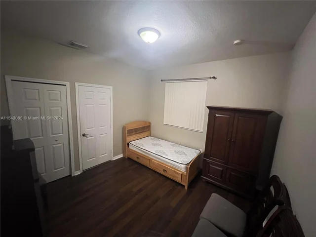 9123 SW 152 Path # B, Miami FL 33196