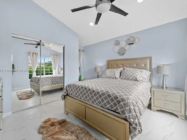 2002 Lake Breeze Ct, Wellington FL 33414