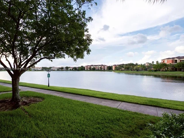 4702 SW 160 # 331, Miramar FL 33027