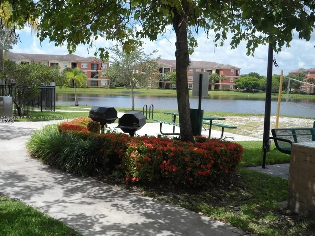 4702 SW 160 # 331, Miramar FL 33027