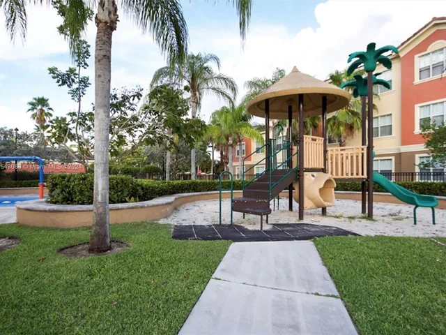 4702 SW 160 # 331, Miramar FL 33027