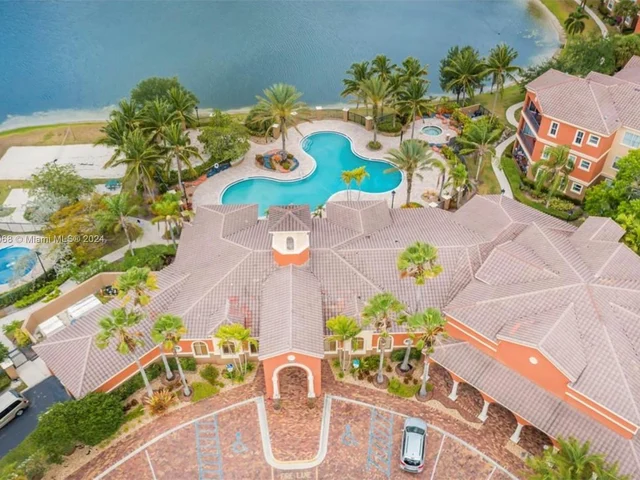 4702 SW 160 # 331, Miramar FL 33027