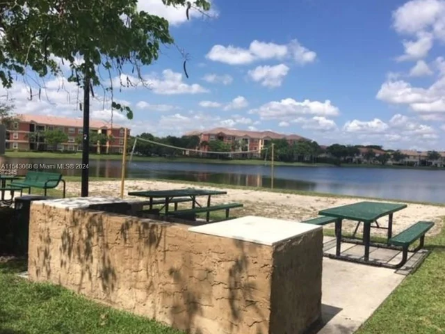 4702 SW 160 # 331, Miramar FL 33027