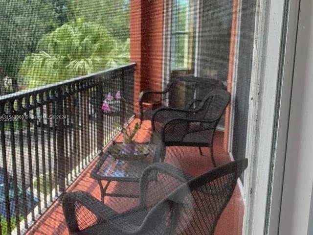 4702 SW 160 # 331, Miramar FL 33027